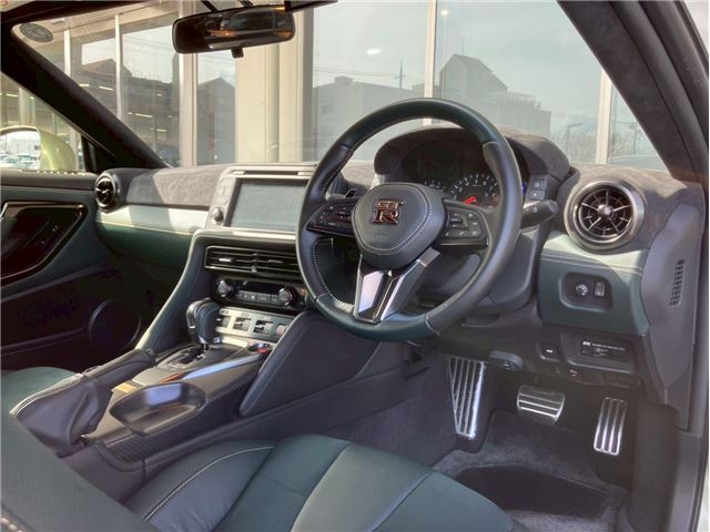 Nissan GT-R 2023 6327140-2