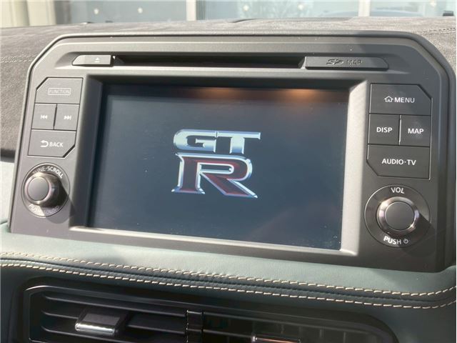 Nissan GT-R 2023 6327140-3