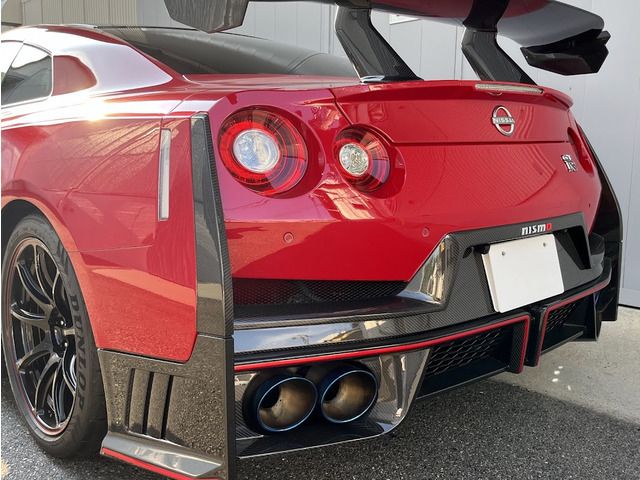 Nissan GT-R 2023 6327142-10