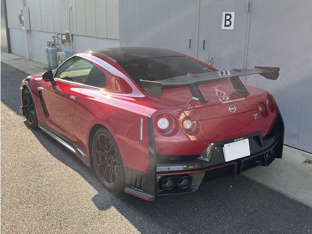 Nissan GT-R 2023 6327142-3