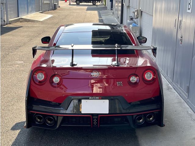 Nissan GT-R 2023 6327142-5