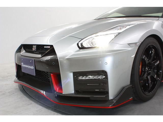 Nissan GT-R 2017 6327351-2