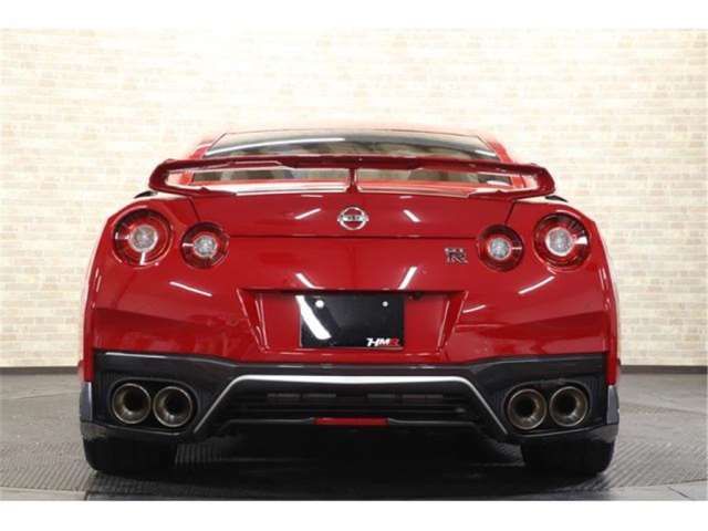 Nissan GT-R 2016 6327406-9