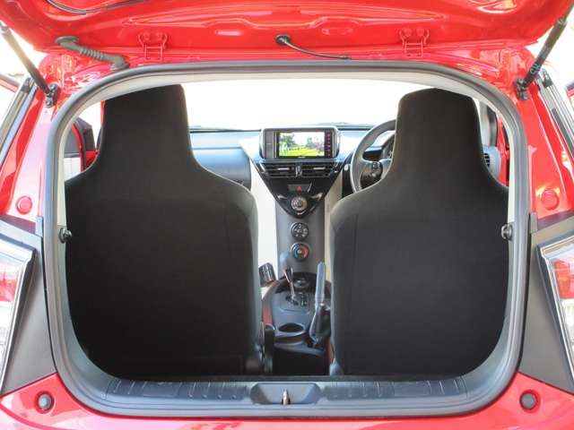 Toyota IQ 2013 6360105-6