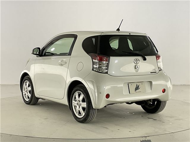 Toyota IQ 2013 6360107-5
