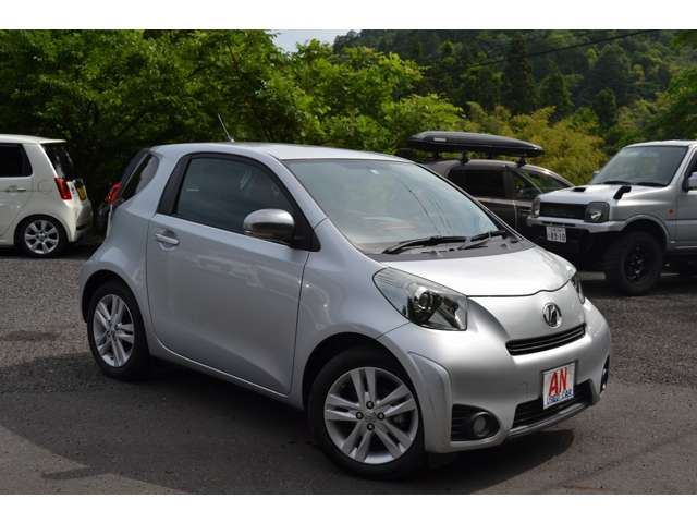 Toyota IQ 2012 6360229-1