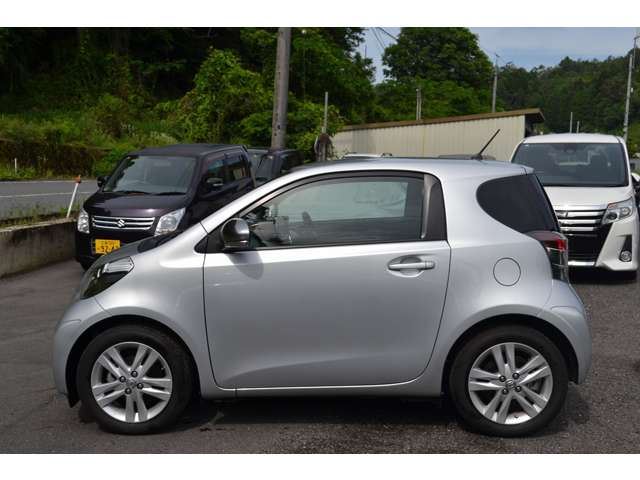 Toyota IQ 2012 6360229-6