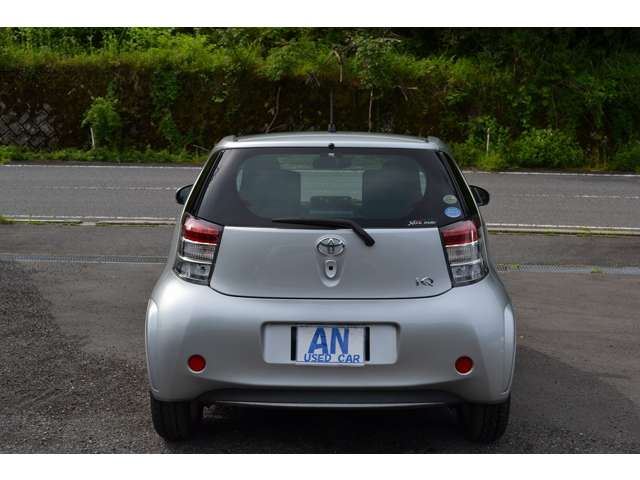 Toyota IQ 2012 6360229-8