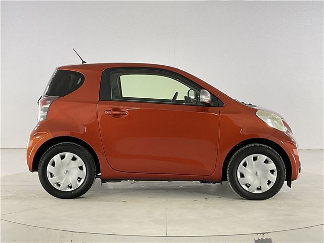 Toyota IQ 2012 6360256-8