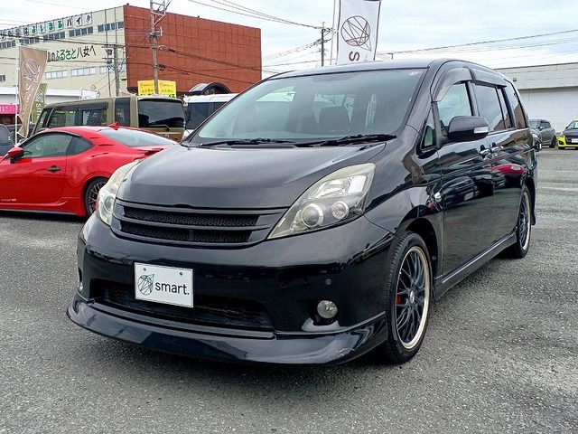 Toyota ISIS 2010 6361110-1