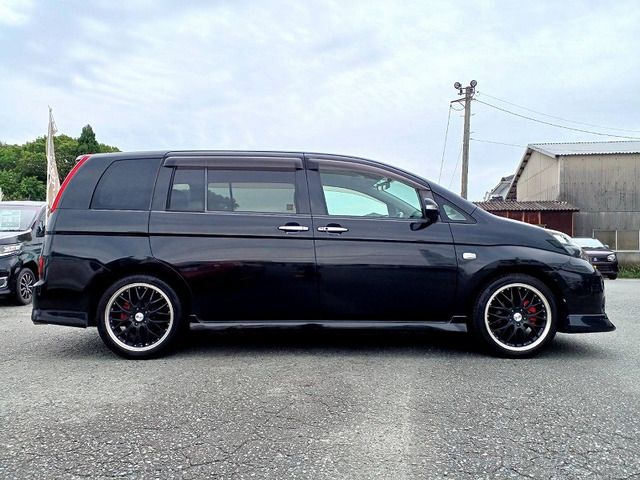 Toyota ISIS 2010 6361110-5