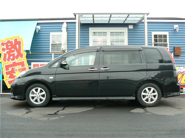 Toyota ISIS 2010 6361150-3