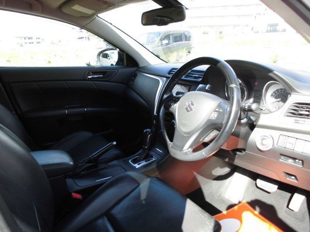 Suzuki KIZASHI 2015 6340470-2