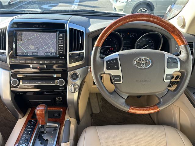 Toyota LAND CRUISER 2014 6369855-2
