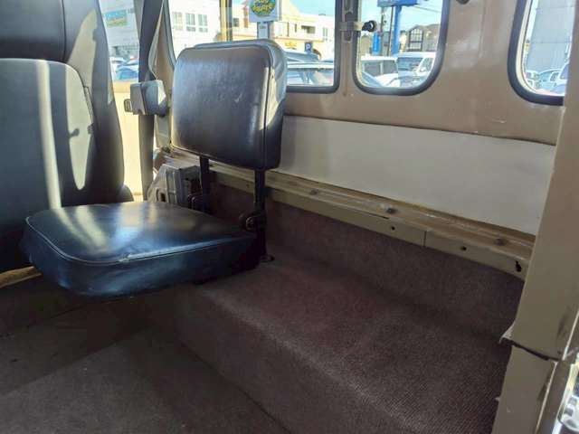 Toyota LAND CRUISER 1981 6373739-10