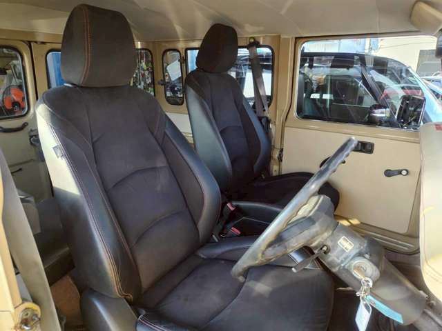 Toyota LAND CRUISER 1981 6373739-9