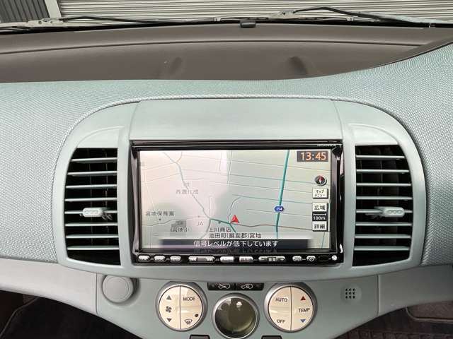Nissan MICRA C+C 2009 6321890-5