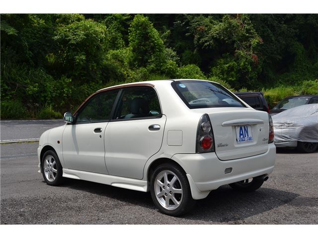 Daihatsu OPTI 2001 6367181-5