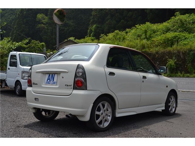 Daihatsu OPTI 2001 6367181-7