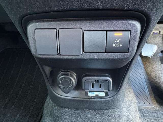 Toyota SIENTA 2022 6322685-7