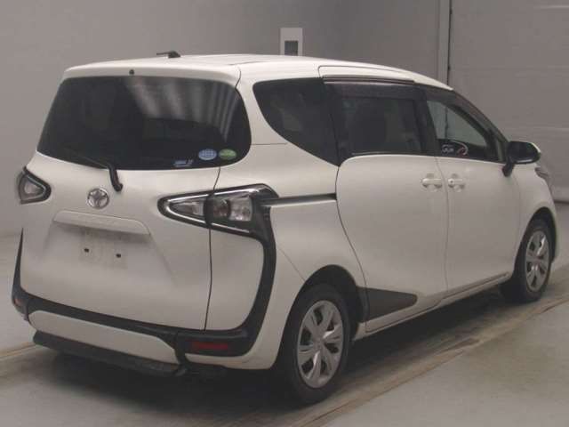 Toyota SIENTA 2021 6323499-1