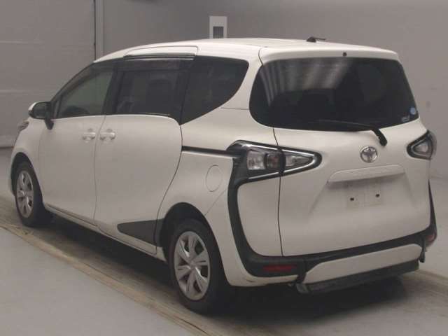 Toyota SIENTA 2021 6323499-3
