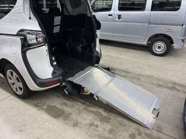 Toyota SIENTA 2021 6323499-7