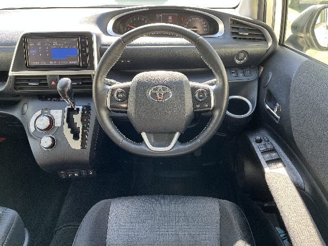 Toyota SIENTA 2021 6324930-2