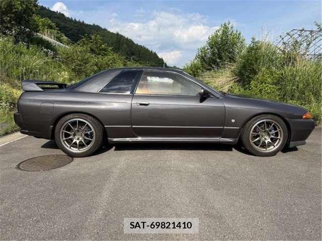 Nissan SKYLINE 1992 6347752-4