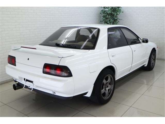 Nissan SKYLINE 1989 6348171-2