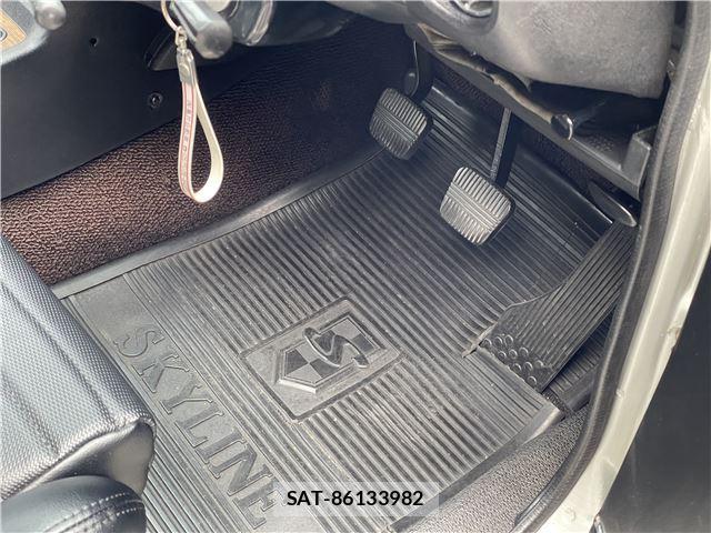 Nissan SKYLINE 1972 6349011-10