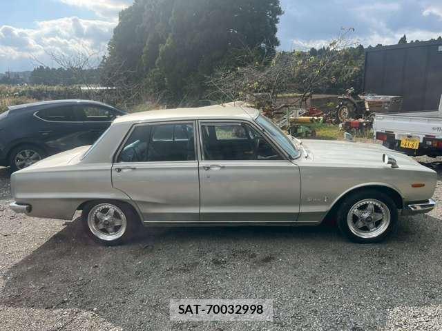 Nissan SKYLINE 1971 6349046-8