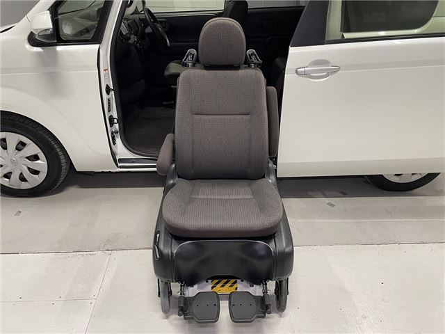 Toyota SPADE 2017 6327505-4