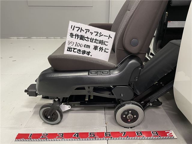 Toyota SPADE 2017 6327505-6