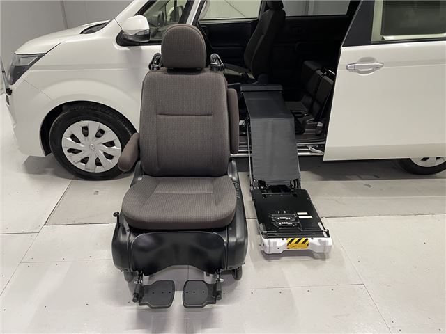 Toyota SPADE 2017 6327505-7