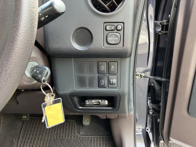 Toyota SPADE 2015 6328091-6