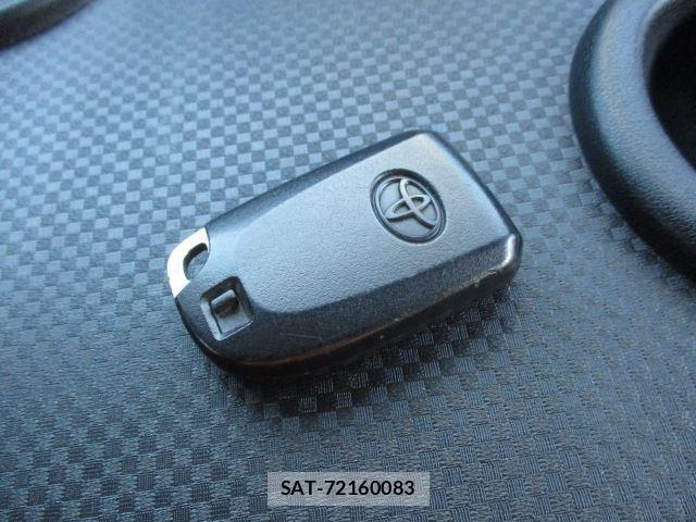 Toyota SPADE 2013 6330108-6