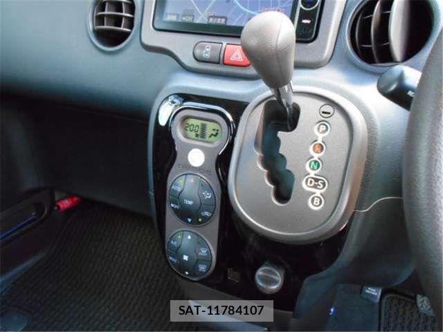 Toyota SPADE 2012 6330227-3