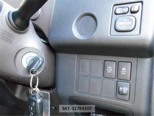 Toyota SPADE 2012 6330227-5