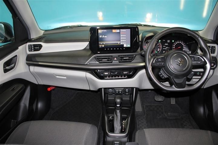 Suzuki SWIFT 2024 6367657-5