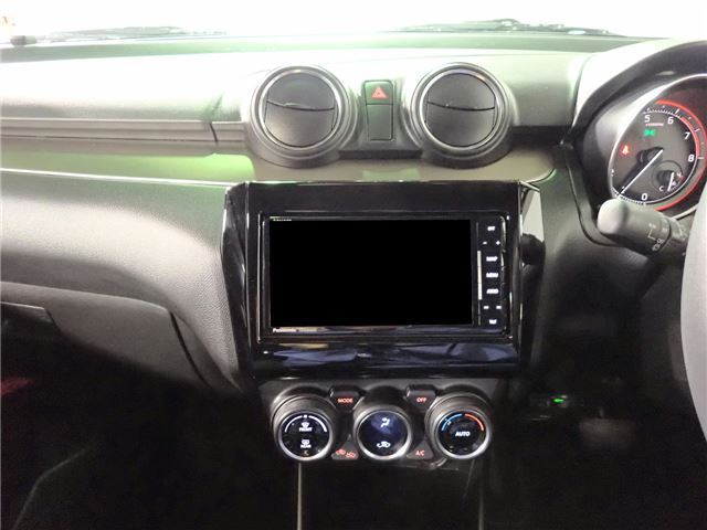 Suzuki SWIFT 2019 6370589-4