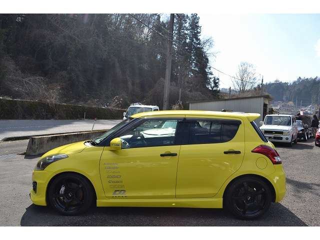 Suzuki SWIFT 2012 6375863-4