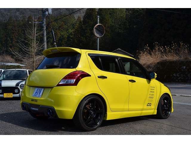 Suzuki SWIFT 2012 6375863-7