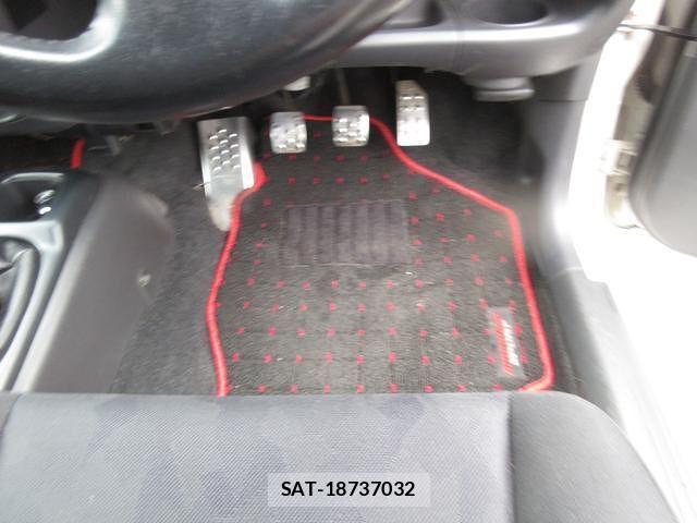 Suzuki SWIFT 2004 6376654-6
