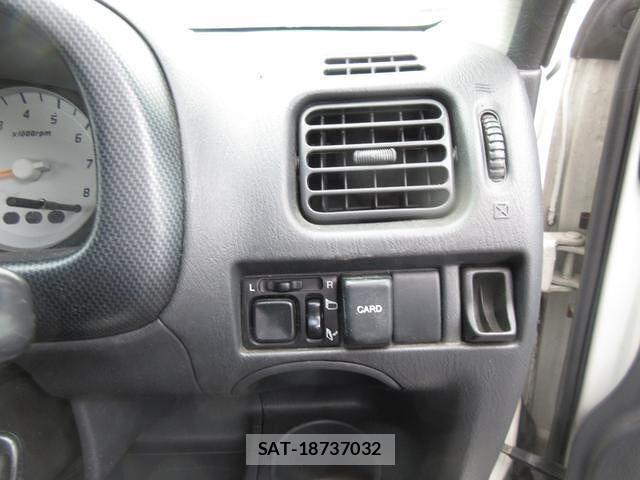 Suzuki SWIFT 2004 6376654-8