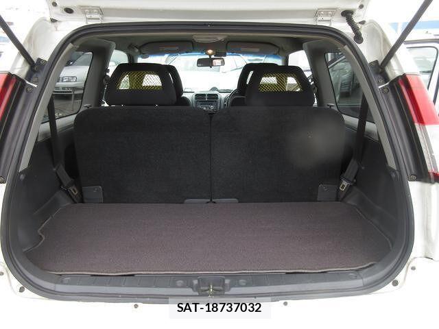 Suzuki SWIFT 2004 6376654-9