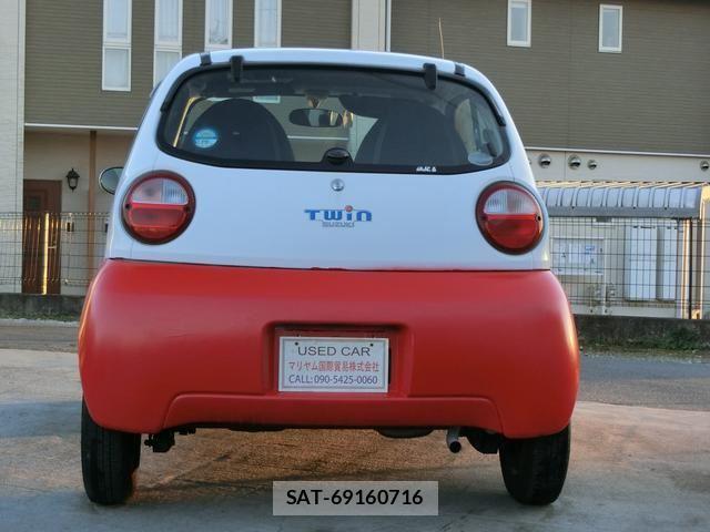 Suzuki TWIN 2004 6376876-2