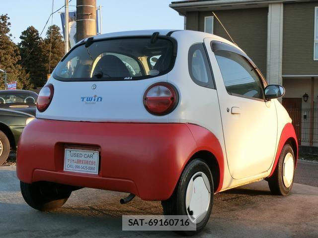 Suzuki TWIN 2004 6376876-7