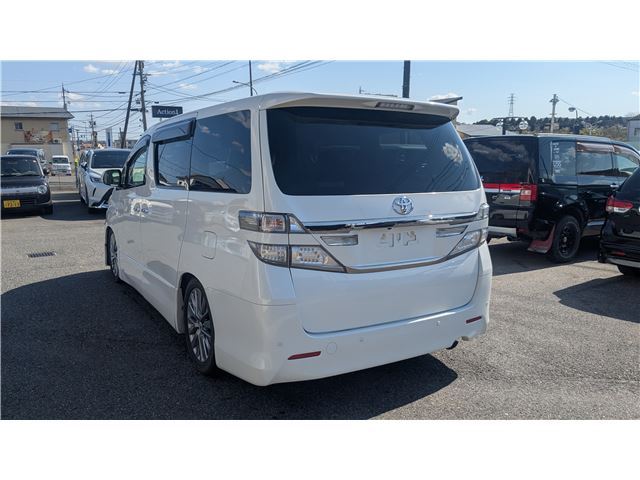 Toyota VELLFIRE 2014 6367142-1