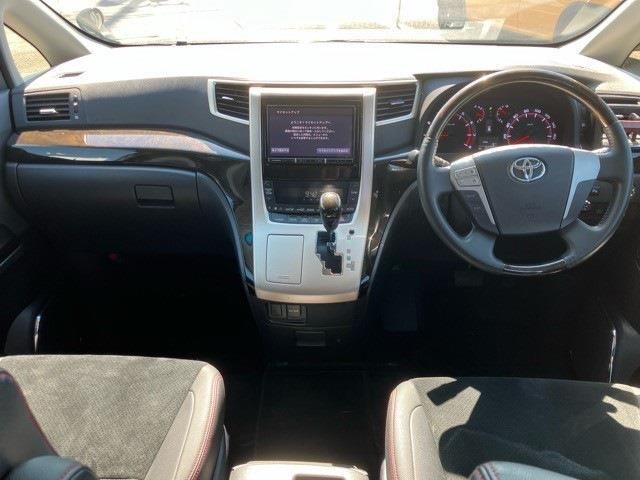 Toyota VELLFIRE 2013 6368407-9